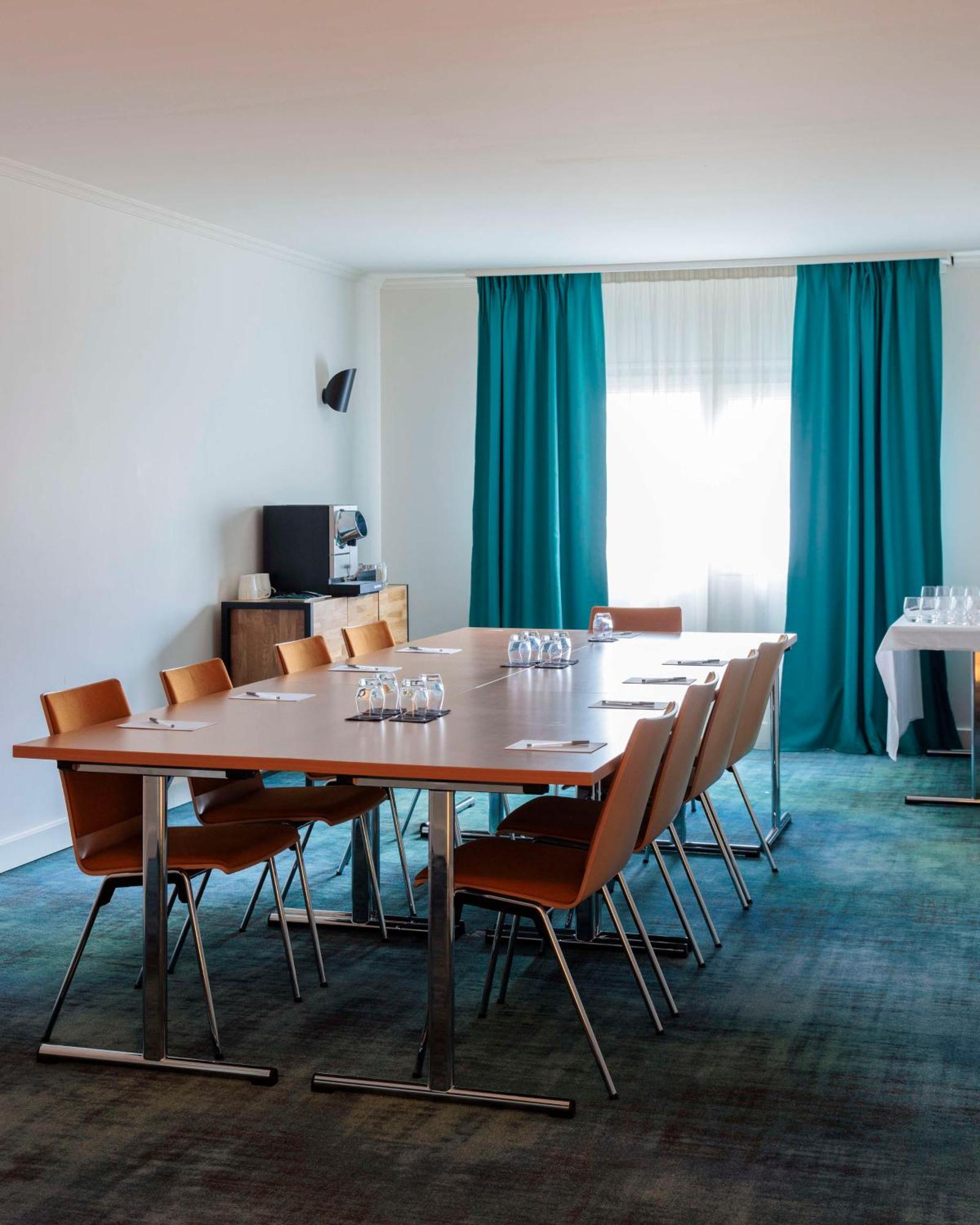 Hilton Garden Inn Marseille Provence Airport Marignane Zewnętrze zdjęcie